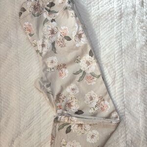 Gloria Vanderbilt Beige Floral Pants
